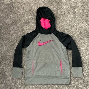 Nike girls large therma-fit hooded graphic logo pullover